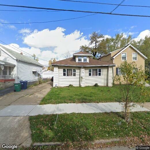 Primary Photo - 64 Hastings Ave