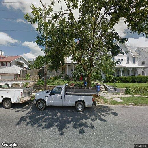 Foto principal - 351 N Laurel St