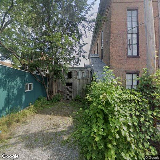 Primary Photo - 325 Warren St