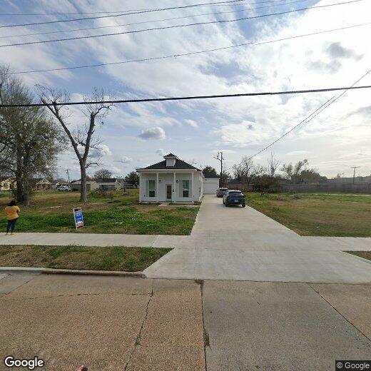 Primary Photo - 914 Mill St