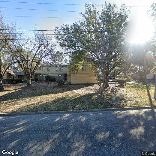 Primary Photo - 1611 E Trinity Blvd