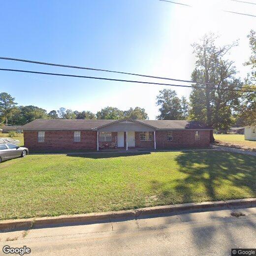 Primary Photo - Nice 3 Bed 1 Bath Available May 15th!