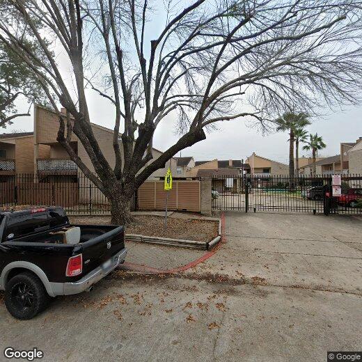 Foto principal - 10203 Forum Park Dr