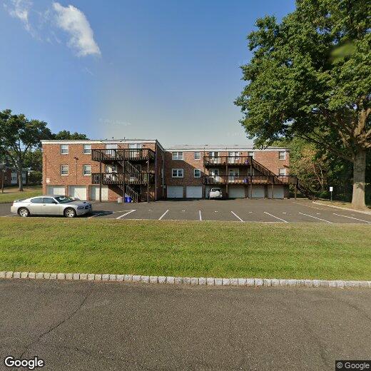Primary Photo - 18 Dartmouth Ave
