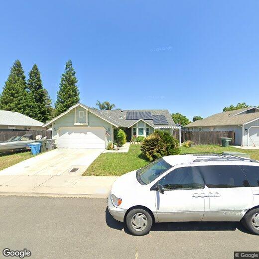 Primary Photo - This rental won't last long. Don't miss ou...