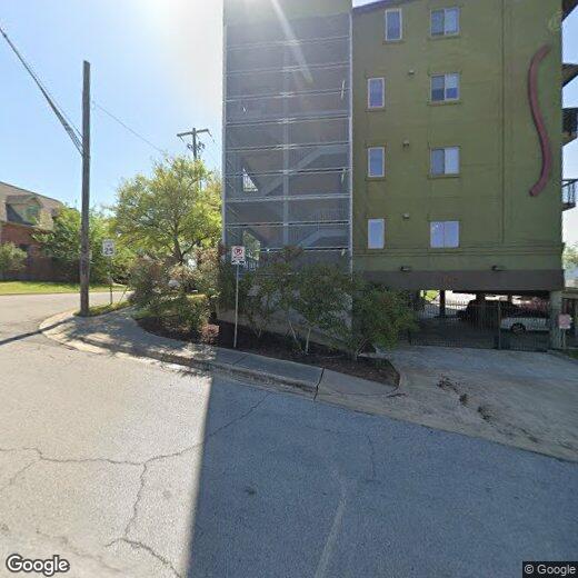 Foto principal - 807 E 14th St