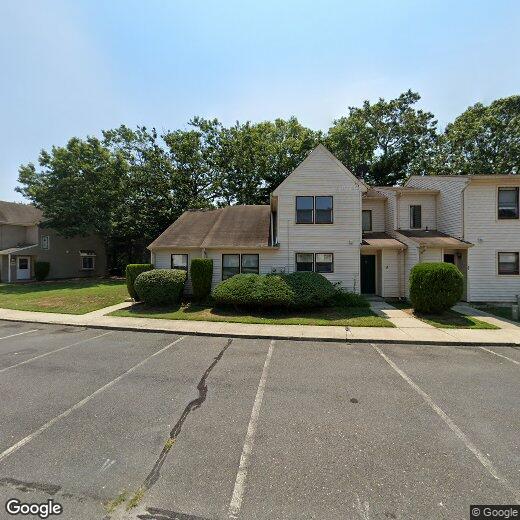 Primary Photo - 27 Pin Oak Ln