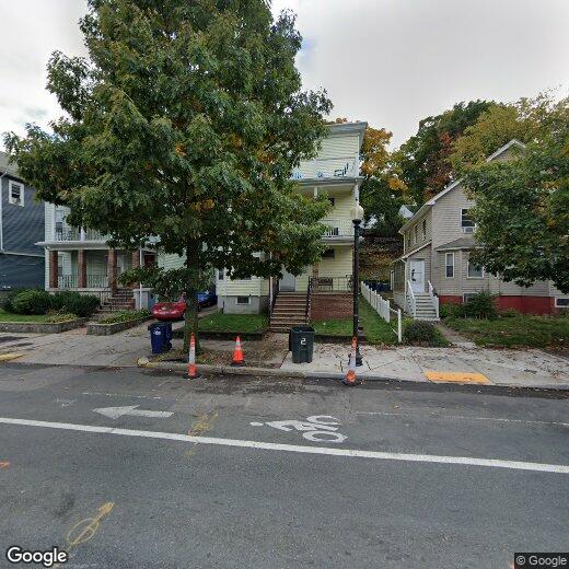 Foto principal - 558 Washington St