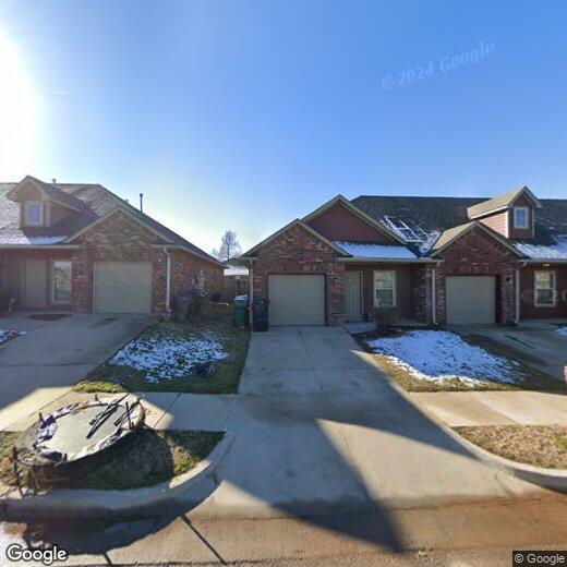 1016 SW 92nd St, Oklahoma City, OK 73159 Townhouse for Rent in
