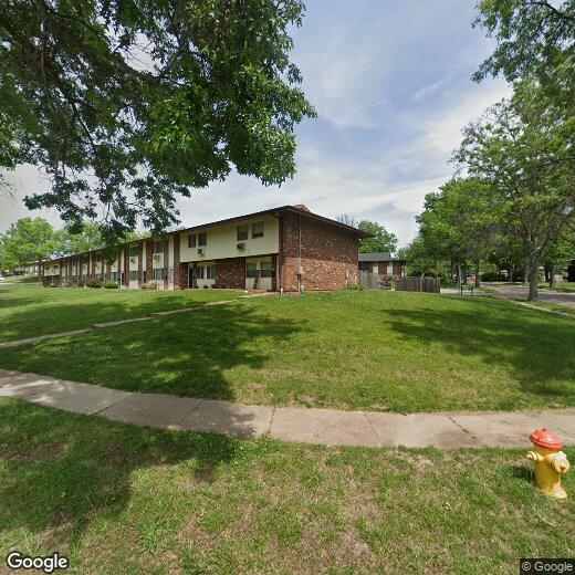 Foto principal - 7620 Hazelcrest Dr