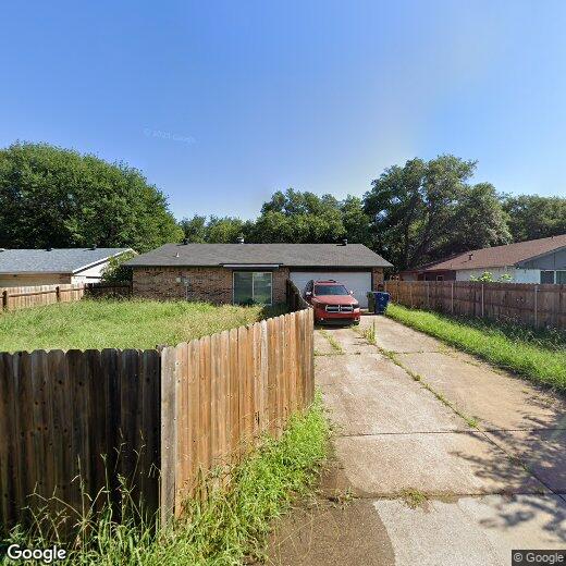 Primary Photo - 318 Thistle Dr