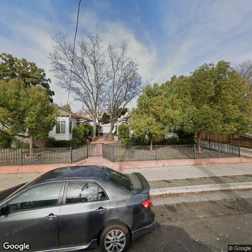 Primary Photo - 825 E Pine Ave