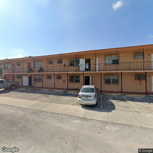 Foto principal - 6950 NW 8th Ave