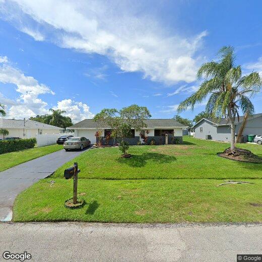 Primary Photo - 143 SW Grove Ave