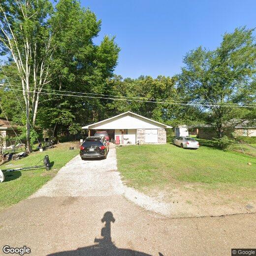 Primary Photo - 102 Post Oak Dr