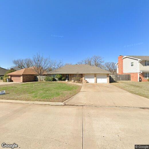 109 SE Camelot Dr, Lawton, OK 73501 House Rental in Lawton, OK