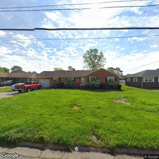 Primary Photo - 236 S Parliament Dr