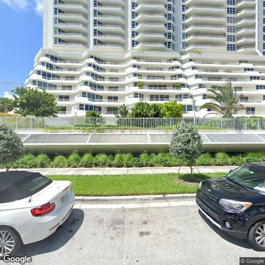 Primary Photo - 555 NE 34th St