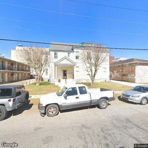 Primary Photo - 3915 Prytania St