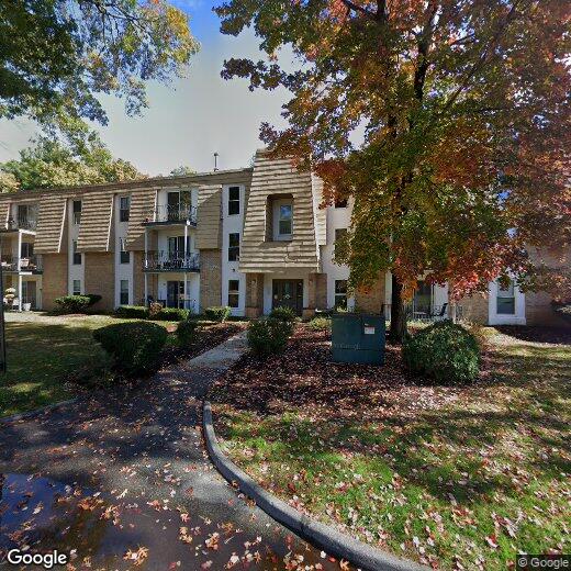 Primary Photo - 17 Shadowbrook Ln