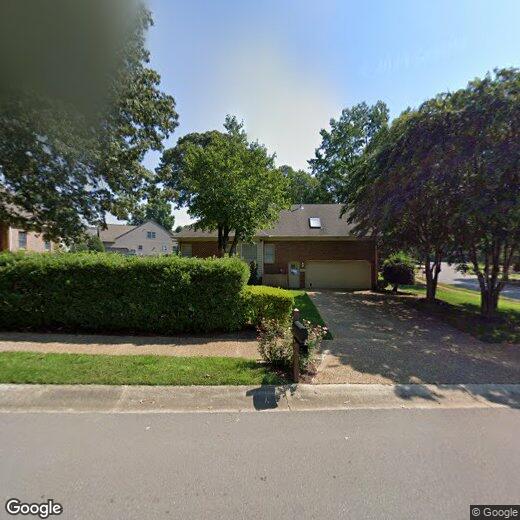 Foto principal - 401 Ashwood Dr