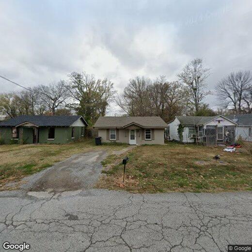 Primary Photo - 825 Bethel St
