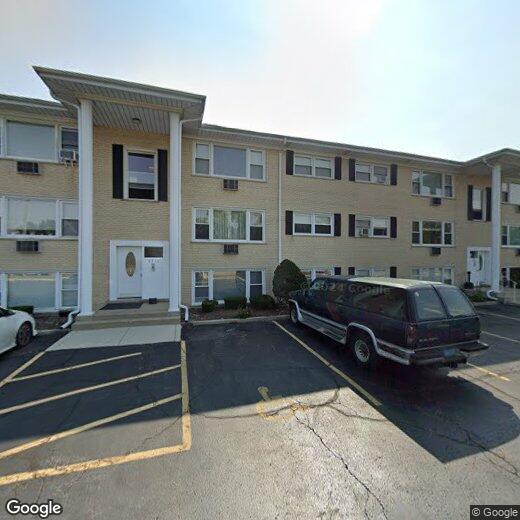 Primary Photo - 4933 N East River Rd