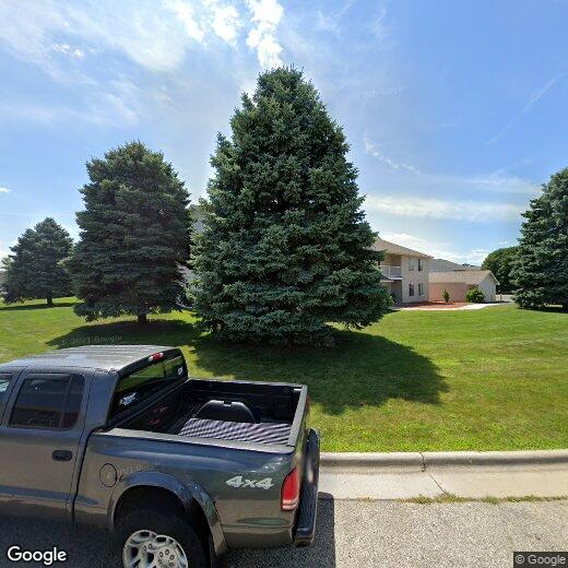 Primary Photo - 2858 Holiday Dr