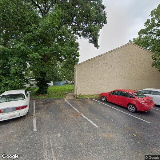 Primary Photo - 900 S Crutcher Ave