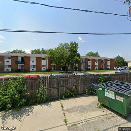Foto principal - 8836 N Western Ave