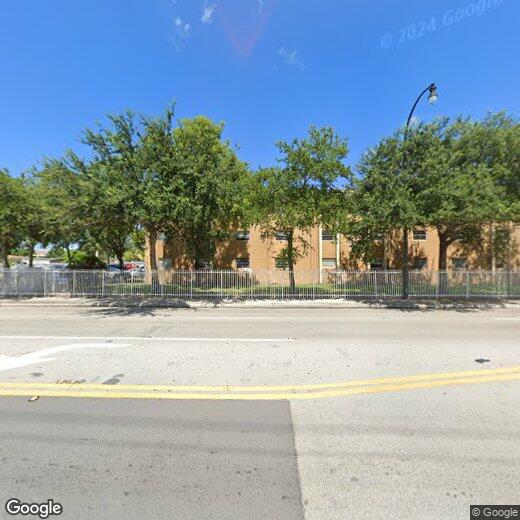 Primary Photo - 4655 Palm Ave