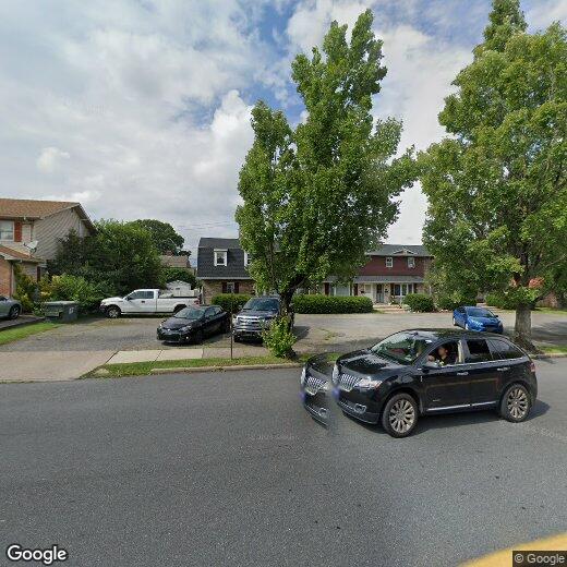 Primary Photo - 413 E Goepp St