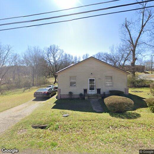 Primary Photo - 1020 Parkwood Dr