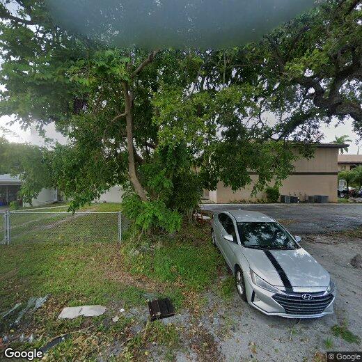 Foto principal - 2330 Maple Ave