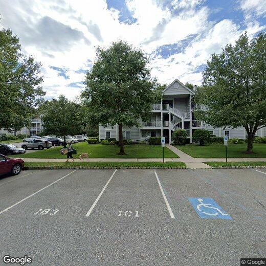 Primary Photo - 124 Raintree Ln