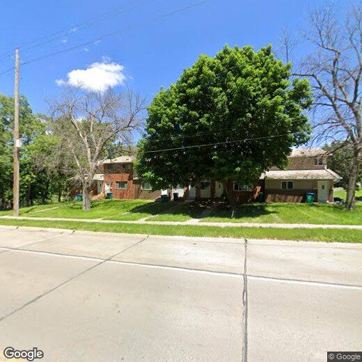 1910 Des Moines St, ster City, IA 50595 Townhome Rentals in