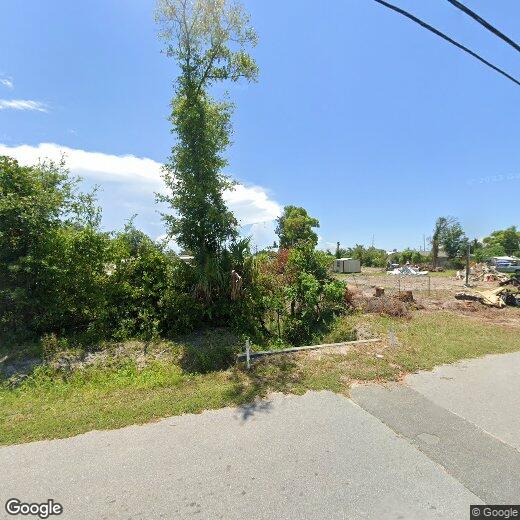 Foto principal - 4900 E 4th St