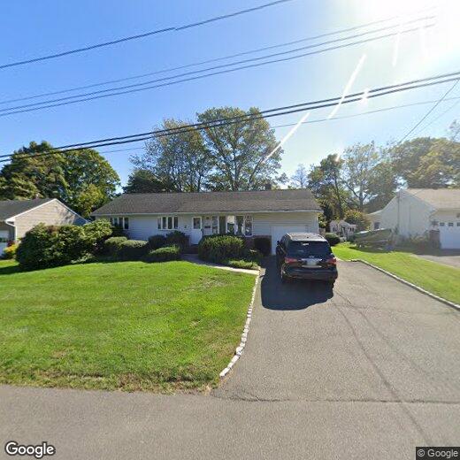 Primary Photo - 40 Oak Tree Ln