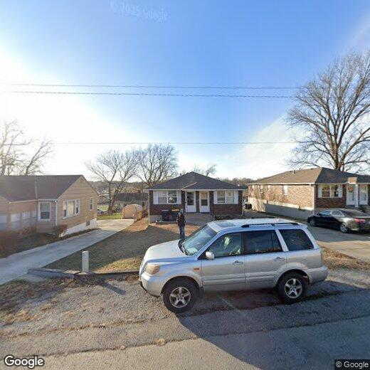 Primary Photo - 4504-4506 N Jackson Ave