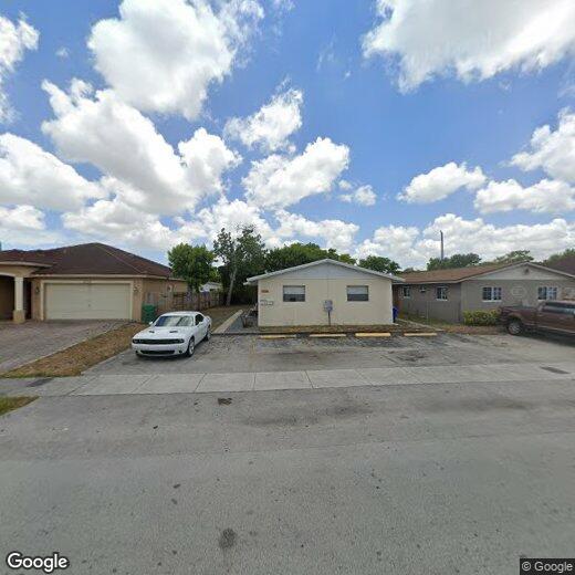 Foto principal - 2780 NW 14th St