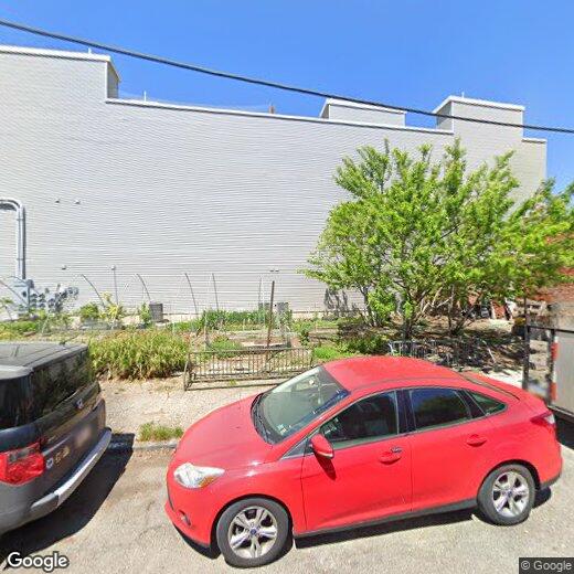 Foto principal - 913 S 51st St