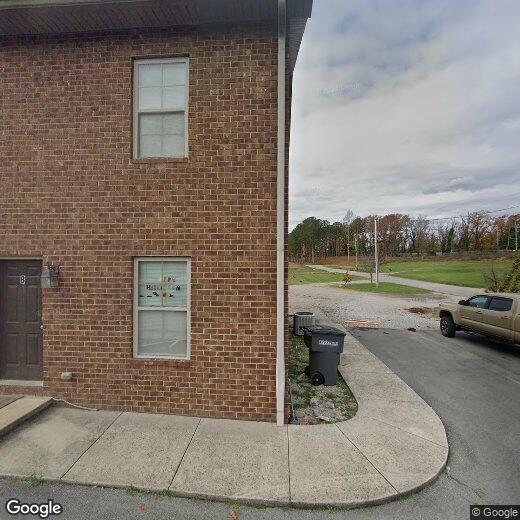 Primary Photo - 1090 N Washington Ave