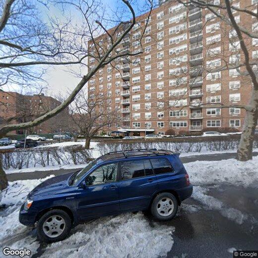 Primary Photo - 3935 Blackstone Avenue