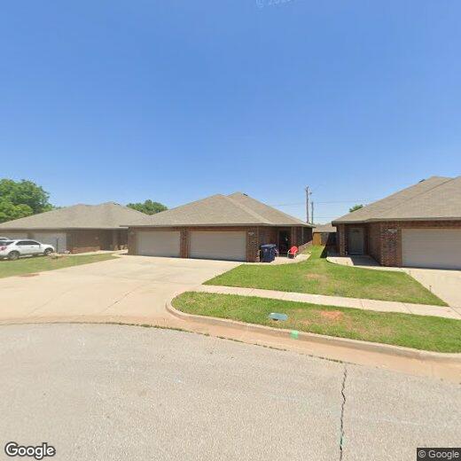 Primary Photo - 1304 Garden Gate Dr
