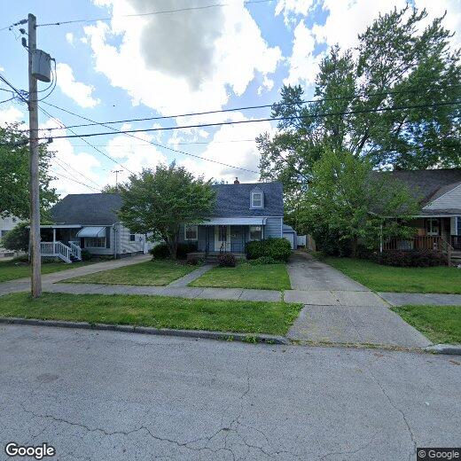 Primary Photo - 1646 Oakwood Ave