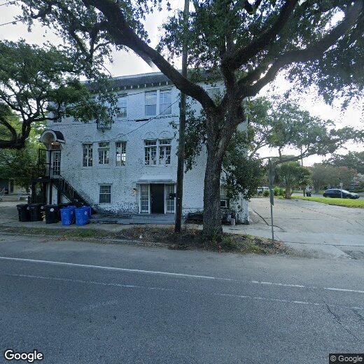 Foto principal - 7215 S Claiborne Ave