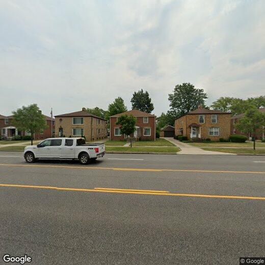 7449 Pearl Rd, Middleburg Heights, OH 44130 Room for Rent in