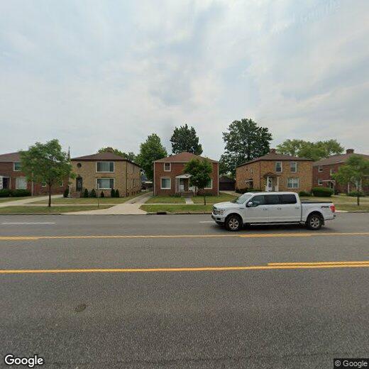 7449 Pearl Rd, Middleburg Heights, OH 44130 Room for Rent in