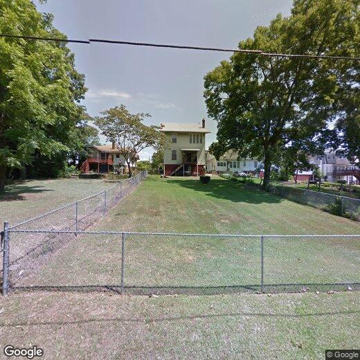 Primary Photo - 421 10th Ave W