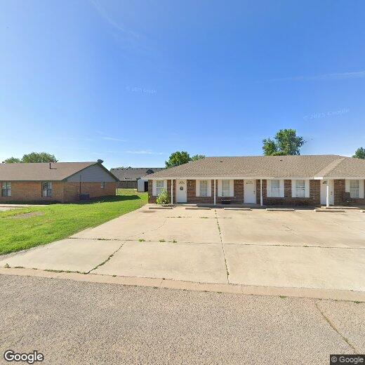 2301 Lynn Ln, Weatherford, OK 73096 Townhome Rentals in Weatherford